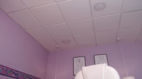 Mila  online show from 01-10-25, 10:57