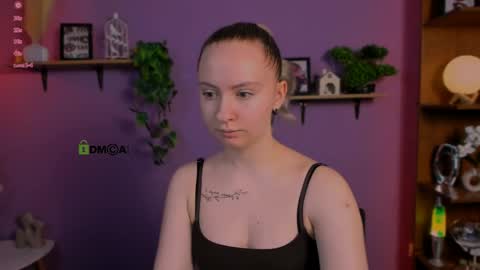 mila_glow online show from 04-07-26, 11:43