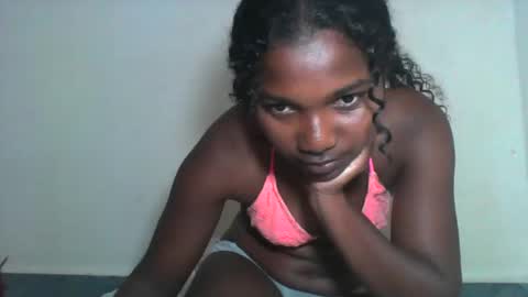 mila_lunah online show from 03-16-26, 05:50