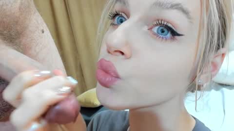 Julia and Edson online show from 12-29-24, 01:34