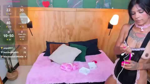 Snapshot of mila_samy chatting on 10-17-25, 11:57 Mila and samy online show from 10-17-25, 11:57