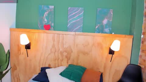 Snapshot of mila_samy chatting on 10-20-25, 11:54 Mila and samy online show from 10-20-25, 11:54