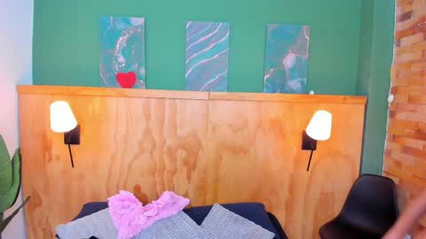 Snapshot of mila_samy chatting on 10-21-25, 12:17 Mila and samy online show from 10-21-25, 12:17