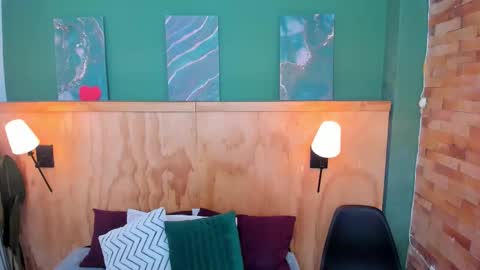 Snapshot of mila_samy chatting on 12-02-25, 11:59 Mila and samy online show from 12-02-25, 11:59