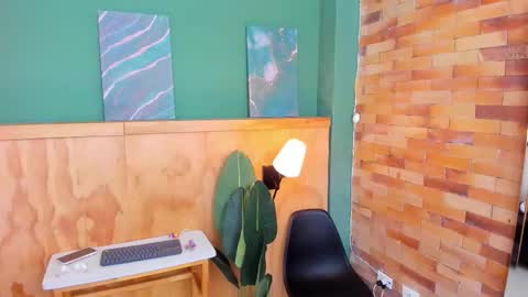 Snapshot of mila_samy chatting on 12-16-25, 12:10 Mila and samy online show from 12-16-25, 12:10