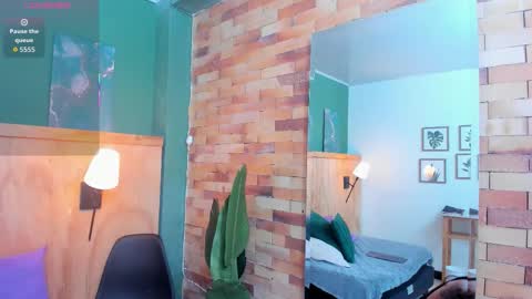 Snapshot of mila_samy chatting on 01-09-26, 12:08 Mila and samy online show from 01-09-26, 12:08