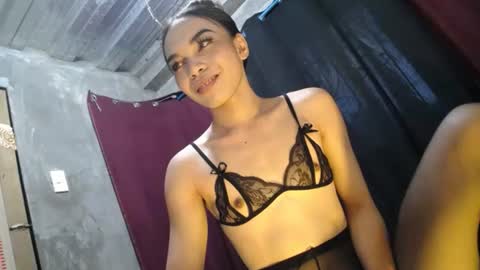 mila_seductressxx online show from 07-06-26, 01:46