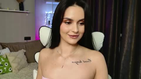 Snapshot of milaasweety chatting on 05-16-26, 07:45 Mila online show from 05-16-26, 07:45