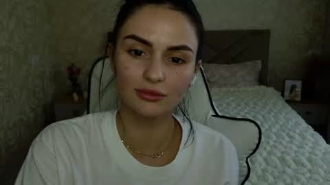 Mila online show from 07-10-26, 02:19