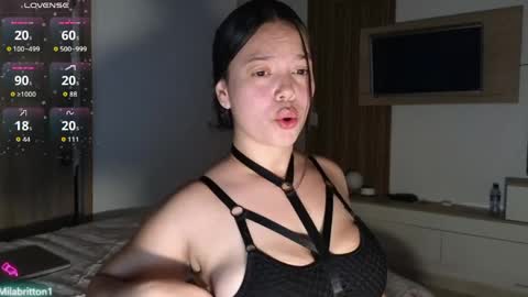 Snapshot of milabritton1 chatting on 05-04-26, 12:50 Vale online show from 05-04-26, 12:50