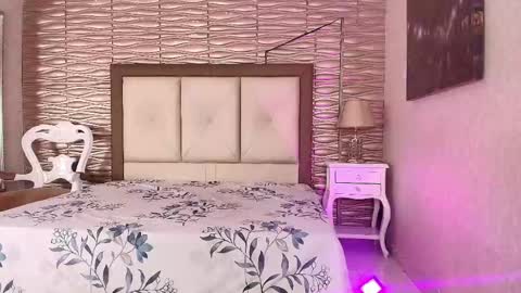 miladiosa online show from 05-21-26, 11:39
