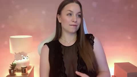 Snapshot of milafleur chatting on 03-25-26, 03:07 Mila Fleur online show from 03-25-26, 03:07
