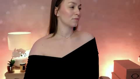 Snapshot of milafleur chatting on 05-07-26, 02:22 Mila Fleur online show from 05-07-26, 02:22