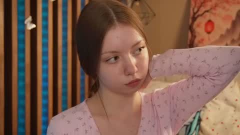Snapshot of milaice chatting on 07-07-26, 03:05 Mila online show from 07-07-26, 03:05