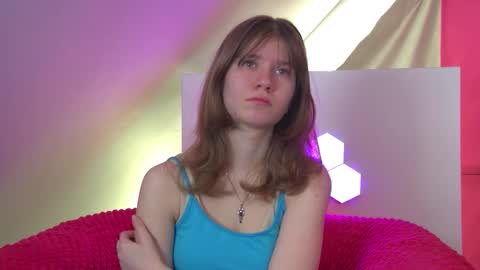 Snapshot of milamaelis chatting on 03-09-26, 06:28 Mila online show from 03-09-26, 06:28