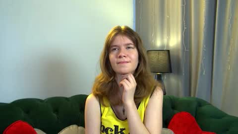 Snapshot of milamaelis chatting on 03-14-26, 07:14 Mila online show from 03-14-26, 07:14