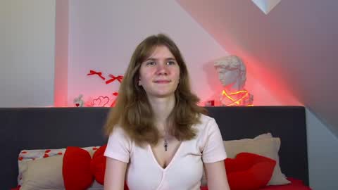 Snapshot of milamaelis chatting on 04-01-26, 06:27 Mila online show from 04-01-26, 06:27