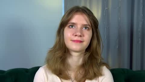 Snapshot of milamaelis chatting on 04-12-26, 06:29 Mila online show from 04-12-26, 06:29