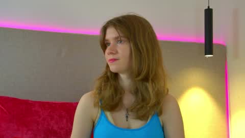 Snapshot of milamaelis chatting on 04-16-26, 06:25 Mila online show from 04-16-26, 06:25