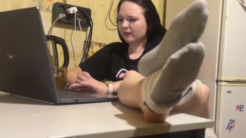 milamisss online show from 04-15-26, 07:58