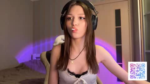 milamiuu online show from 03-01-26, 04:20