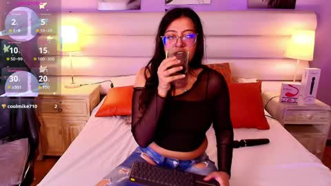 Snapshot of milan_sweetie chatting on 05-12-26, 09:34 milan_sweetie online show from 05-12-26, 09:34
