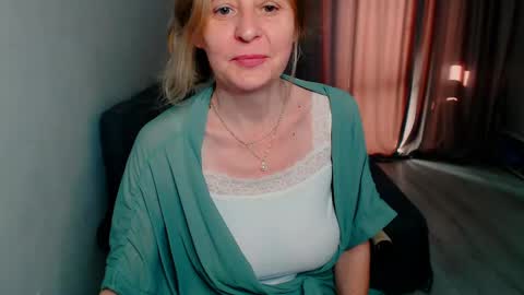 Milena online show from 05-22-26, 04:30