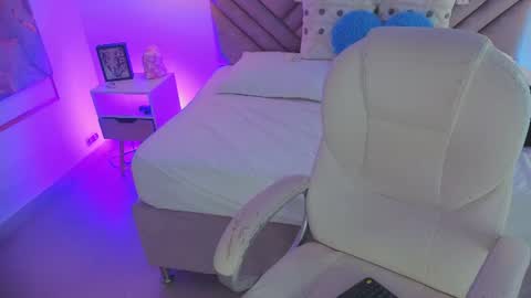 Milan Corleone online show from 07-09-26, 11:36