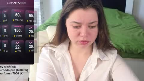 Snapshot of milania_hot_foxy chatting on 03-27-26, 11:32 Mila online show from 03-27-26, 11:32