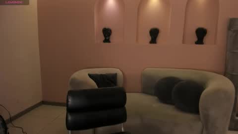 Mila Velvet online show from 03-11-26, 08:59