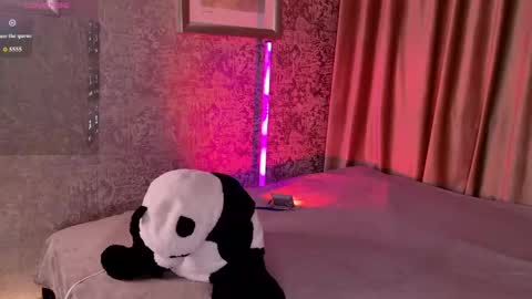 Snapshot of milemissyy chatting on 06-04-26, 02:45 Mia online show from 06-04-26, 02:45