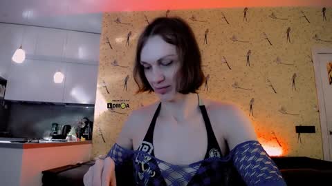 Snapshot of milena_hardy chatting on 12-16-24, 04:45 Milena Hardy online show from 12-16-24, 04:45