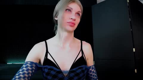 Snapshot of milena_hardy chatting on 09-26-25, 12:47 Milena Hardy online show from 09-26-25, 12:47