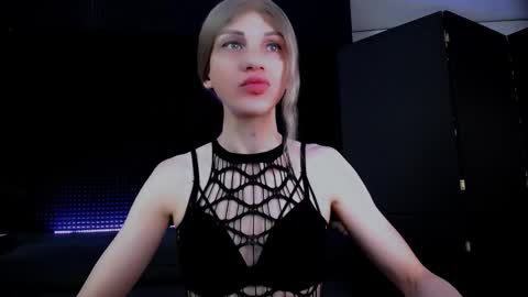 Snapshot of milena_hardy chatting on 10-17-25, 04:59 Milena Hardy online show from 10-17-25, 04:59