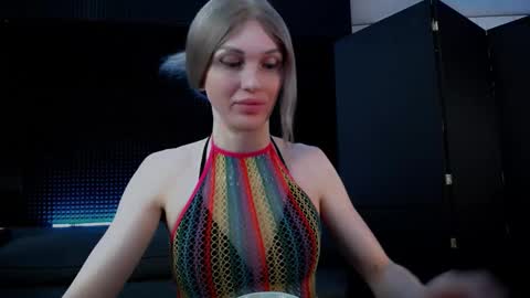 Snapshot of milena_hardy chatting on 10-18-25, 04:15 Milena Hardy online show from 10-18-25, 04:15