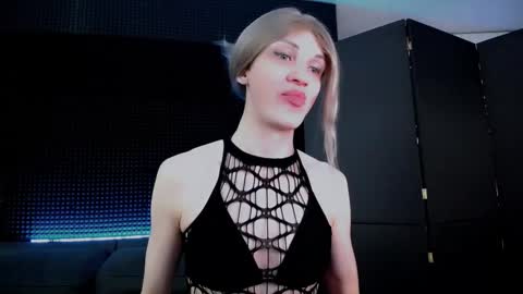 Snapshot of milena_hardy chatting on 10-20-25, 03:51 Milena Hardy online show from 10-20-25, 03:51