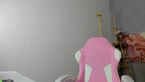 Snapshot of milena_milyan chatting on 06-28-26, 01:22 Milena online show from 06-28-26, 01:22