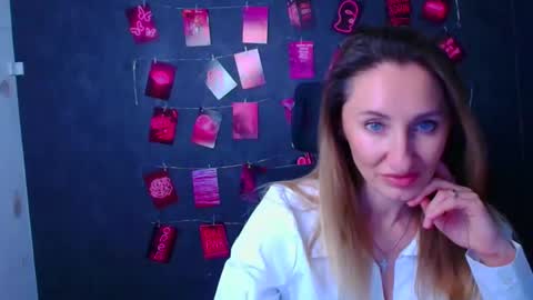 Snapshot of milena_sunny_ chatting on 01-06-26, 12:31 Milena online show from 01-06-26, 12:31
