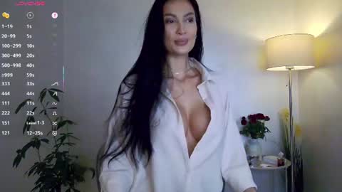 Snapshot of miley_me chatting on 07-19-26, 07:45 M online show from 07-19-26, 07:45