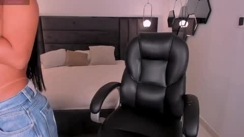 Miley Cruz  IG miley model23 online show from 04-17-26, 07:28