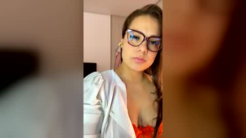 Melissa online show from 06-19-26, 08:12