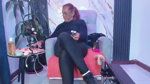  milf sikiu  online show from 04-27-26, 08:51