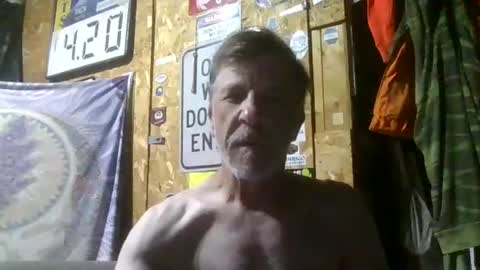 milfanddilf42048 online show from 08-10-26, 01:42