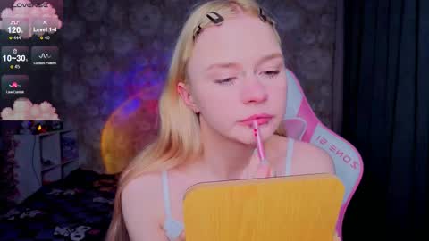 Milia online show from 03-27-26, 01:33