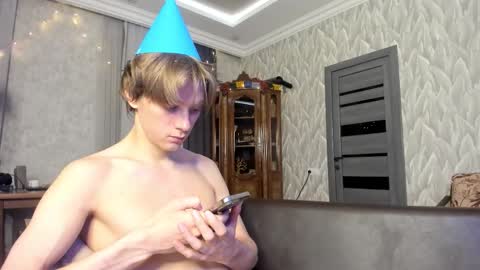 Isaac online show from 03-16-26, 11:42