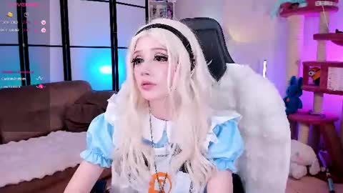 milky cute online show from 07-11-26, 03:37