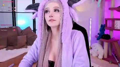 milky cute online show from 07-19-26, 05:05