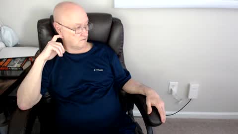 Snapshot of millenium0129 chatting on 06-17-26, 06:20 millenium0129 online show from 06-17-26, 06:20