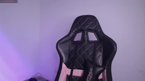 Millie Bobby online show from 04-30-26, 09:52