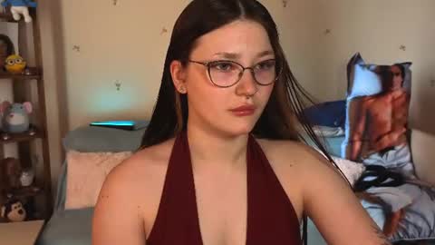 Snapshot of milliedoll chatting on 06-21-26, 03:53 Millie online show from 06-21-26, 03:53